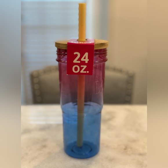 WAWA limited edition The Galaxy Reusable Tumbler / Mug - 24oz - Picture 4 of 8